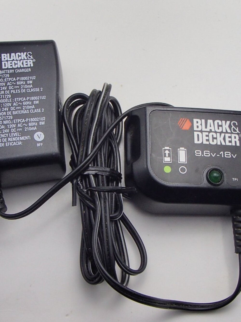 Black & Decker 9.6V-18V Battery Charger ETPCA-P180021U2 P/N 90571729